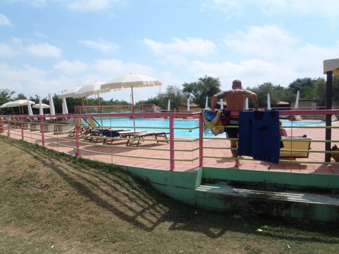 piscina del campeggio.jpg