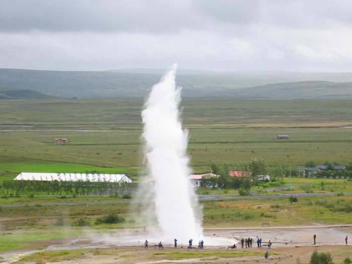 4057c-geysir[1].jpg