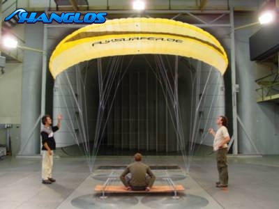 mastair (era un parapendio) prima vela a celle chiuse nella galleria del vento  skywalk-flysurfer  2000 albori!